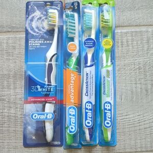 Oral-B Toothbrush Set Of 4  - Blue and Green